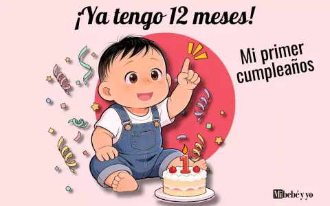 Un bebé de 1 año celebra su primer cumpleaños con un pastel y confeti. ¡Ya tengo 12 meses!