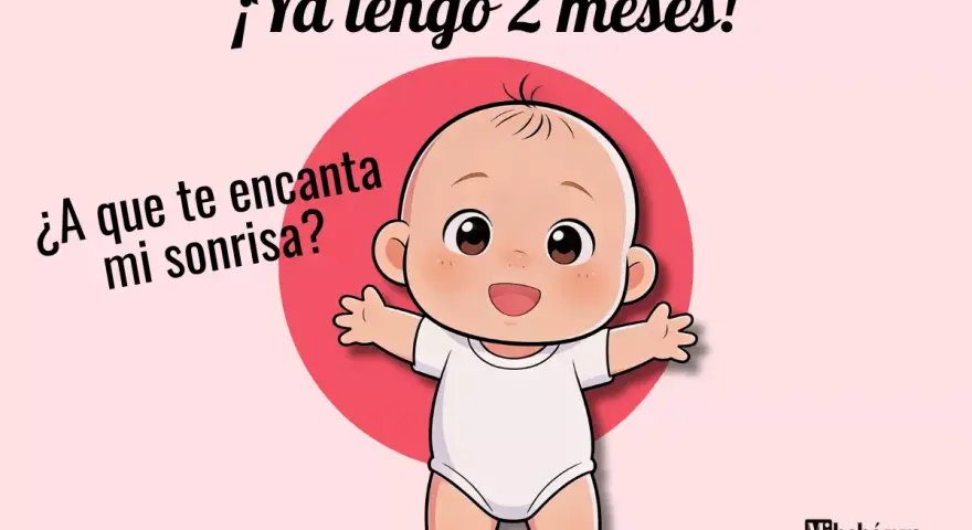 Un bebé de 2 meses sonríe con los brazos abiertos. "¡Ya tengo 2 meses! ¿A que te encanta mi sonrisa?